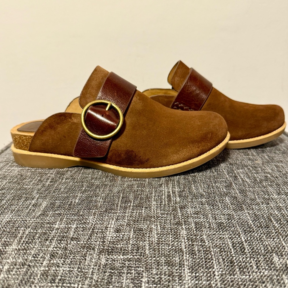 Sofft Billie Clogs, Brown Suede, Size 8, with Buckle - Picture 1 of 14